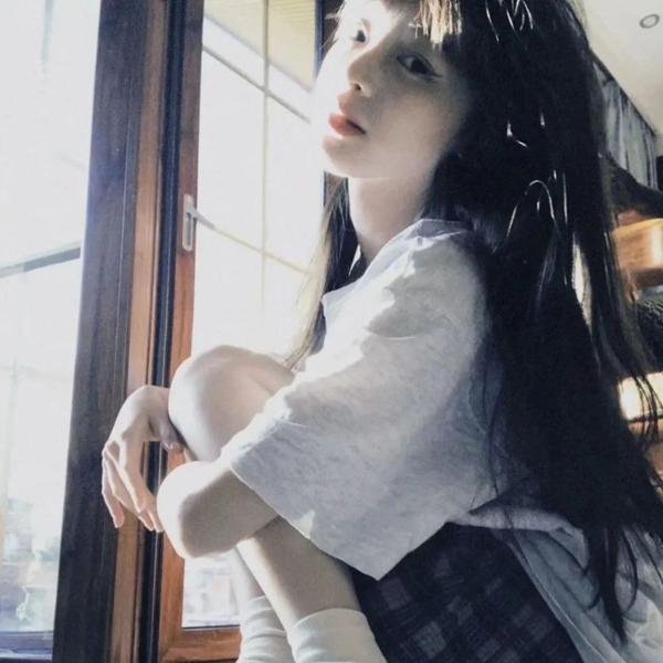 凄红惨绿